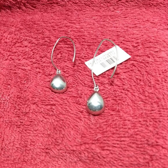 Teardrop Earrings Macy's $50 Retail ~ New With Tags - Picture 6 of 8